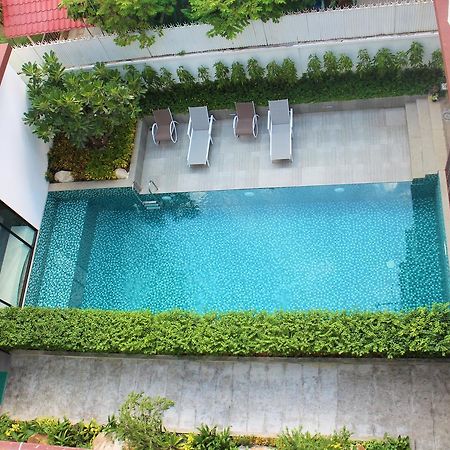 De Ninth Boutique Hotel & Spa พนมเปญ ภายนอก รูปภาพ