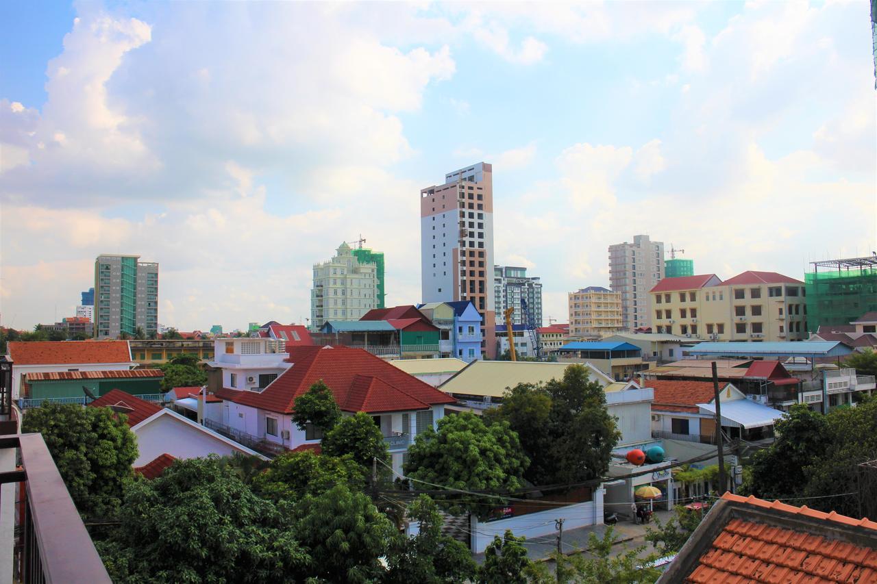 De Ninth Boutique Hotel & Spa พนมเปญ ภายนอก รูปภาพ