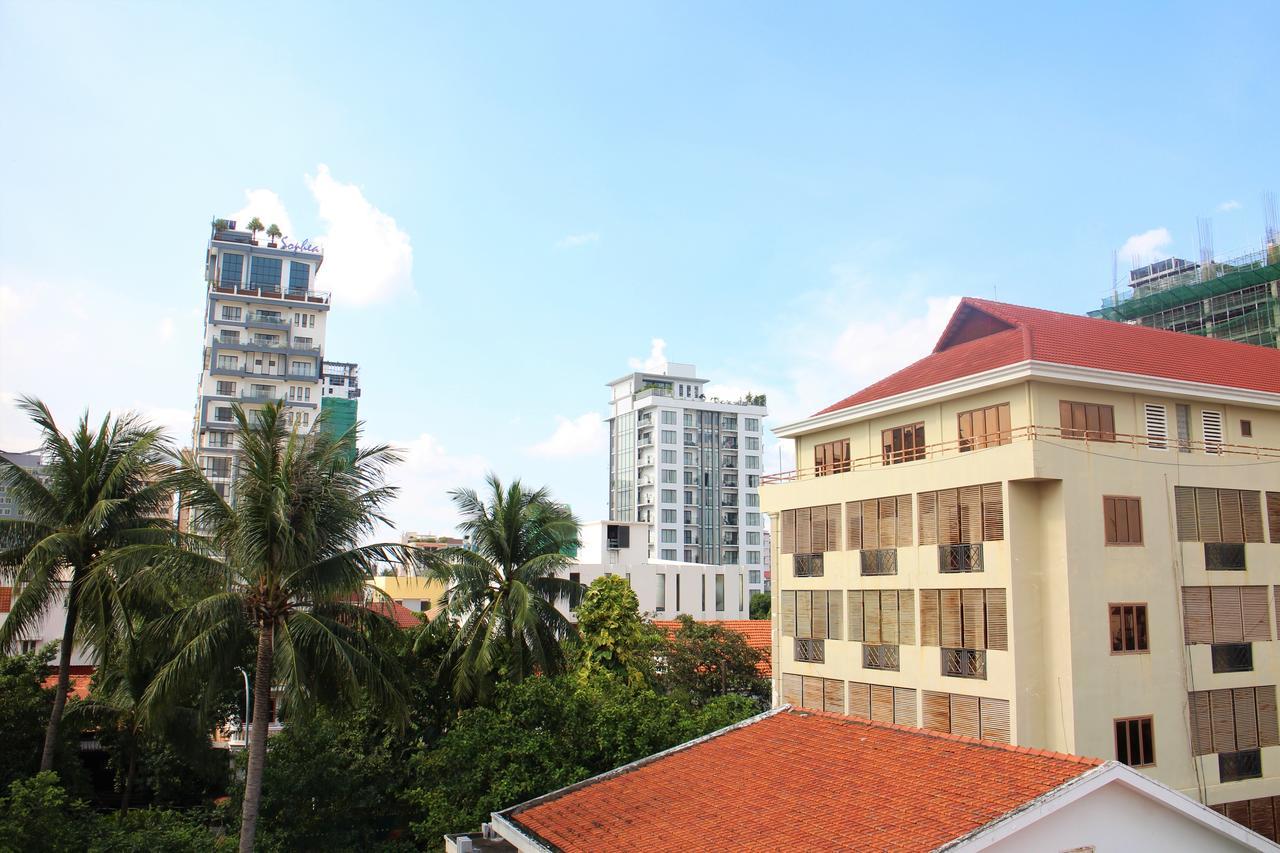 De Ninth Boutique Hotel & Spa พนมเปญ ภายนอก รูปภาพ