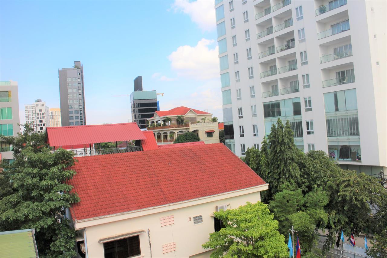 De Ninth Boutique Hotel & Spa พนมเปญ ภายนอก รูปภาพ