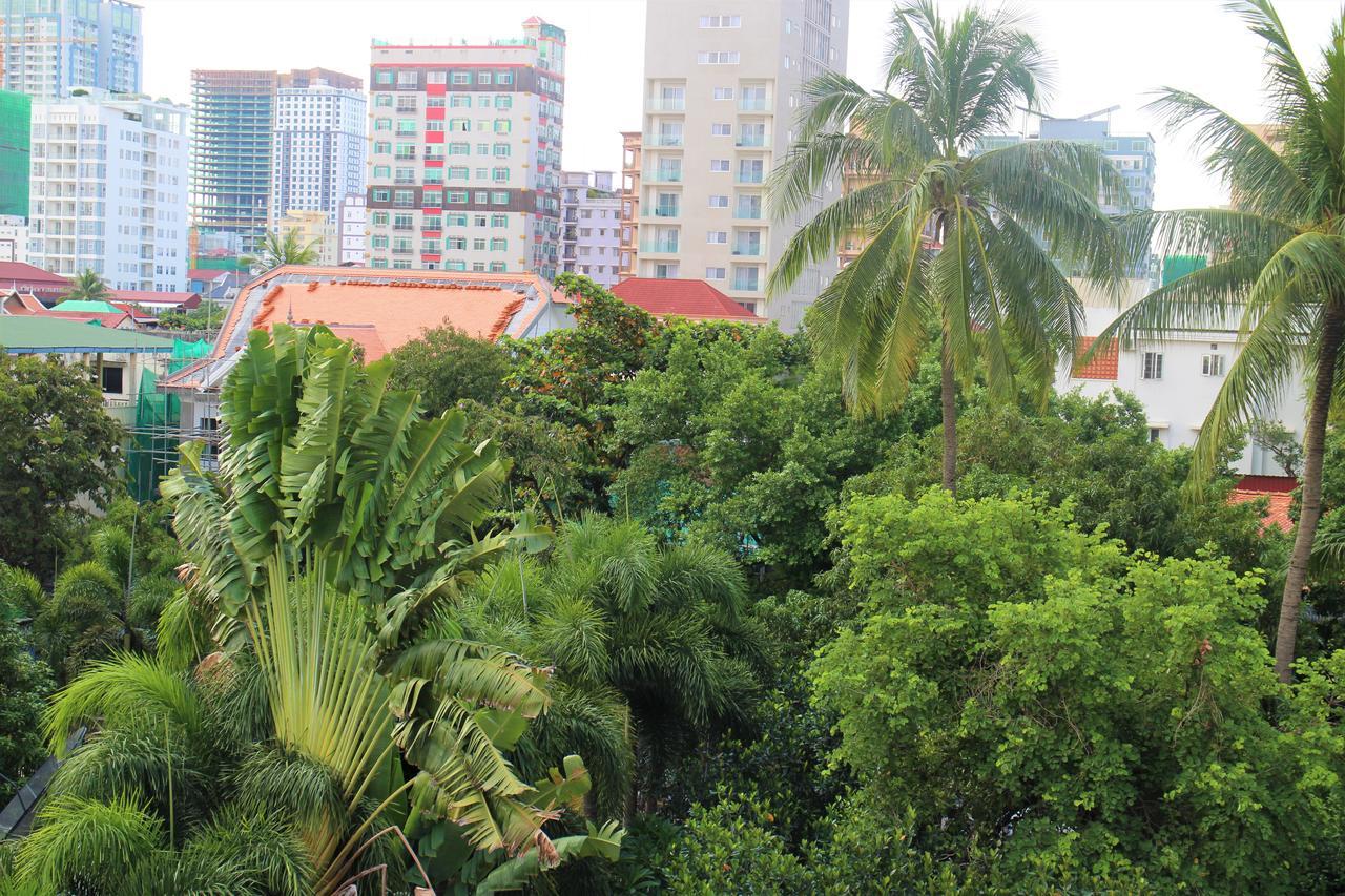 De Ninth Boutique Hotel & Spa พนมเปญ ภายนอก รูปภาพ