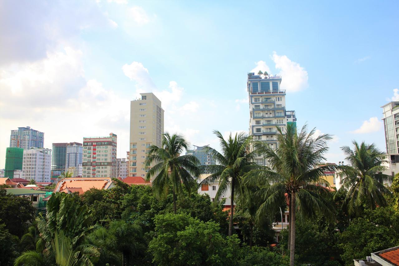 De Ninth Boutique Hotel & Spa พนมเปญ ภายนอก รูปภาพ