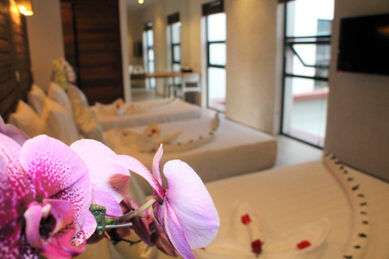 De Ninth Boutique Hotel & Spa พนมเปญ ภายนอก รูปภาพ