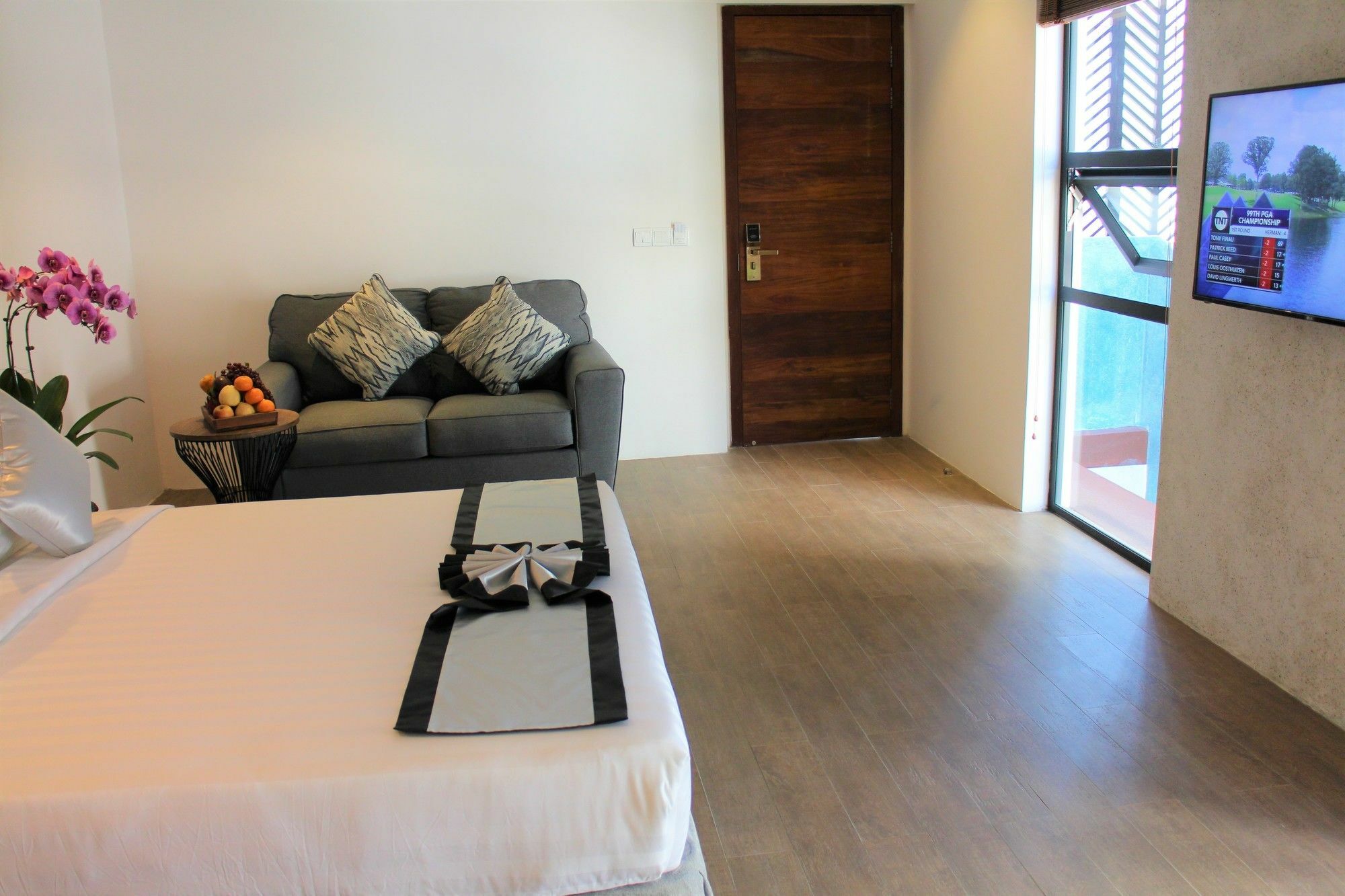 De Ninth Boutique Hotel & Spa พนมเปญ ภายนอก รูปภาพ