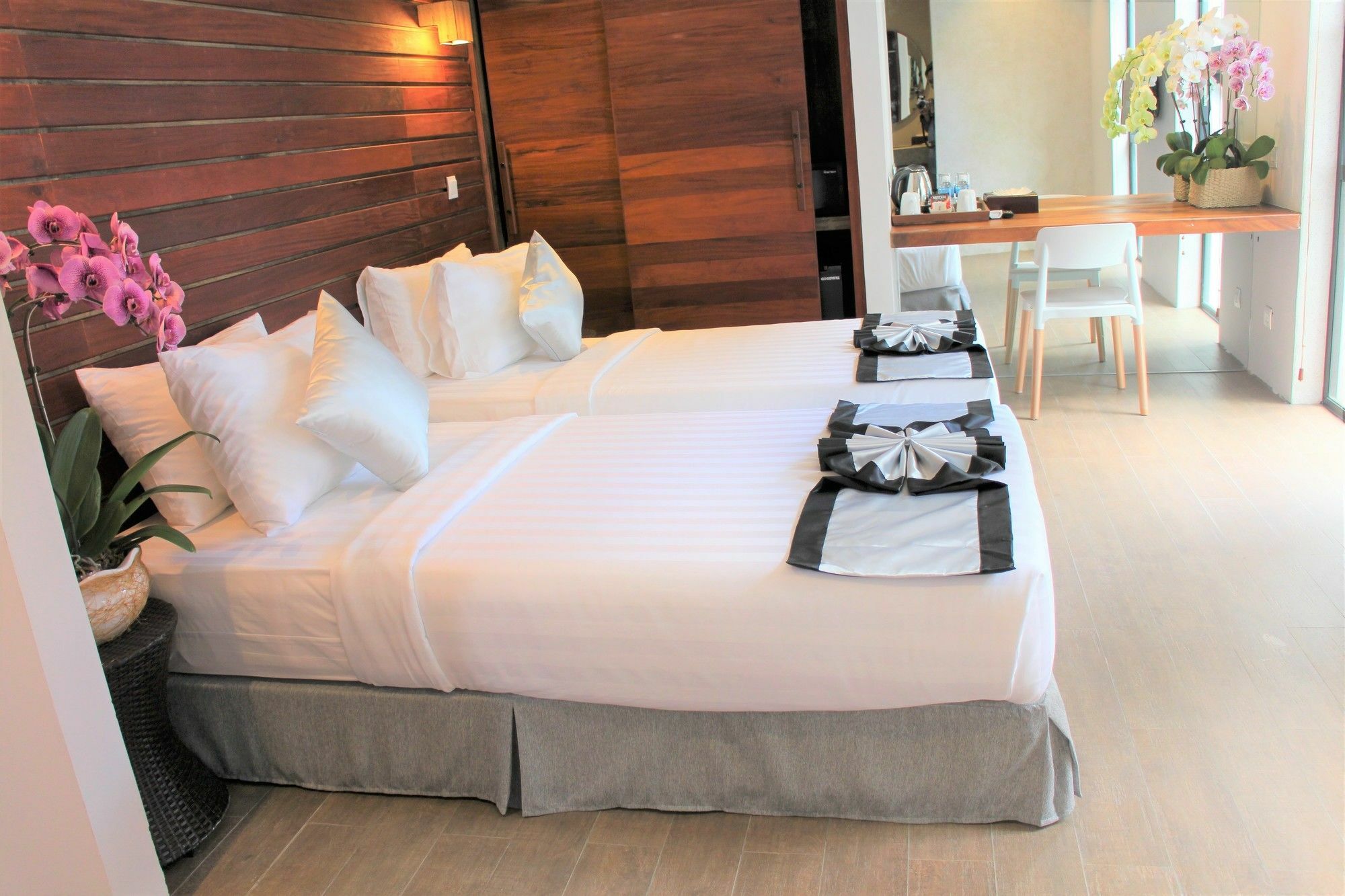 De Ninth Boutique Hotel & Spa พนมเปญ ภายนอก รูปภาพ